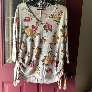 Cure brand large floral 3/4 sleeve top